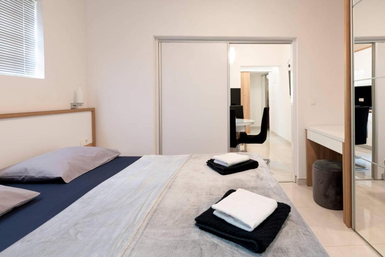 Apartment White Pearl ราชานาส ภายนอก รูปภาพ