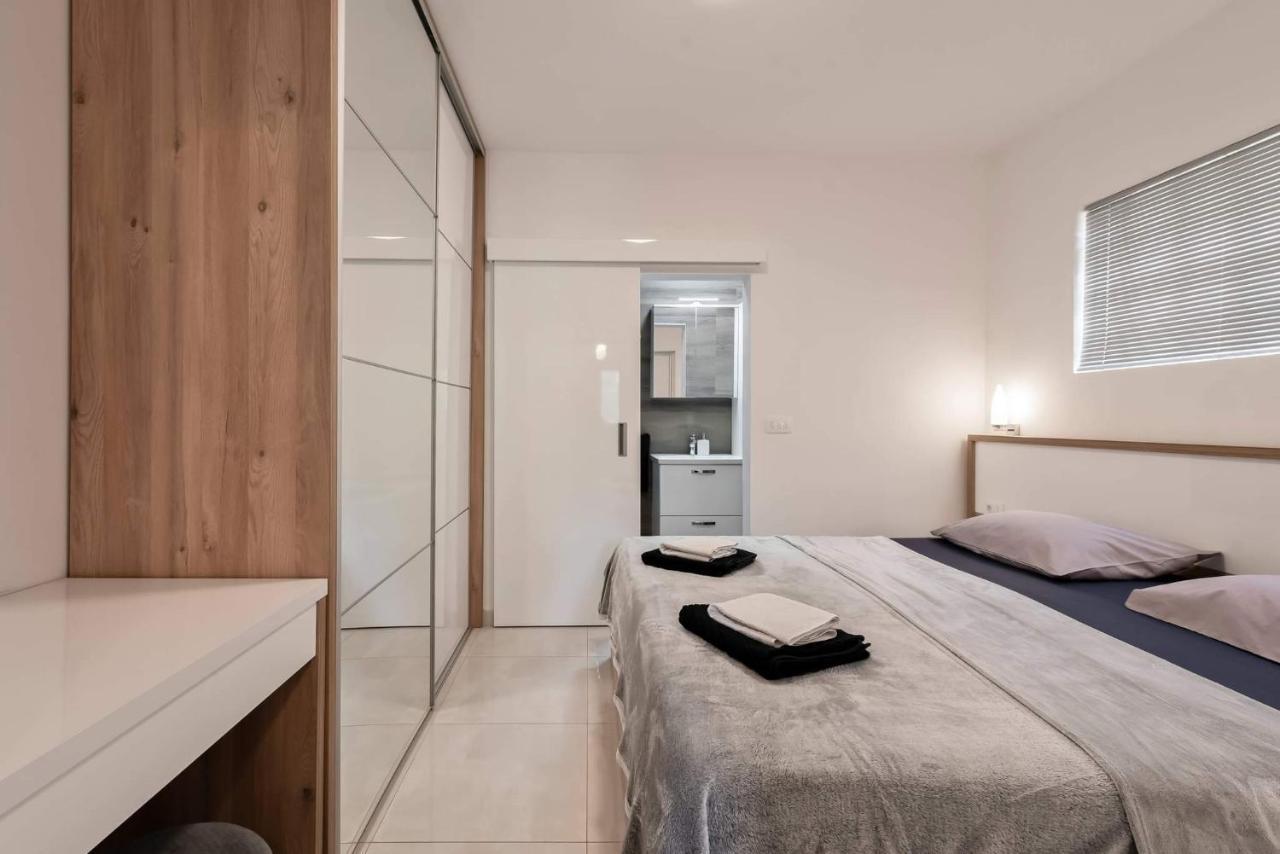 Apartment White Pearl ราชานาส ภายนอก รูปภาพ